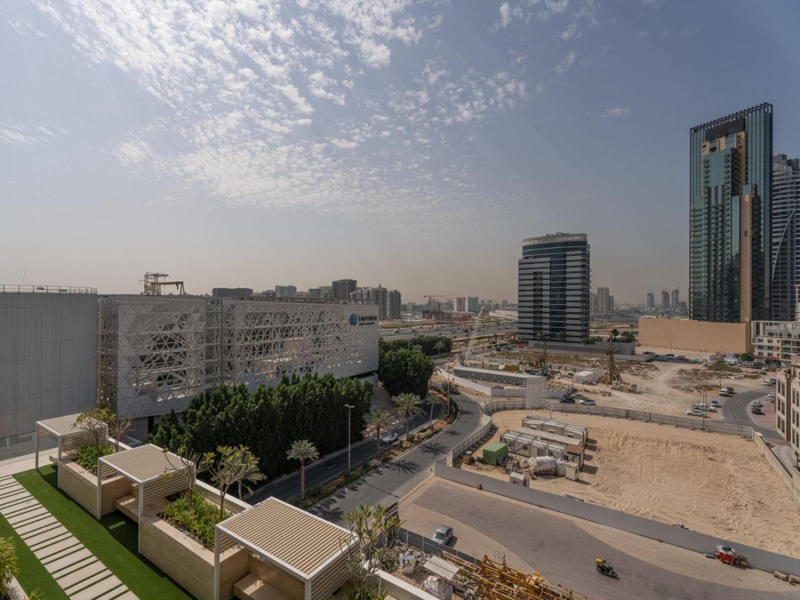 Luxe Comfort 1br In Binghatti Venus-05