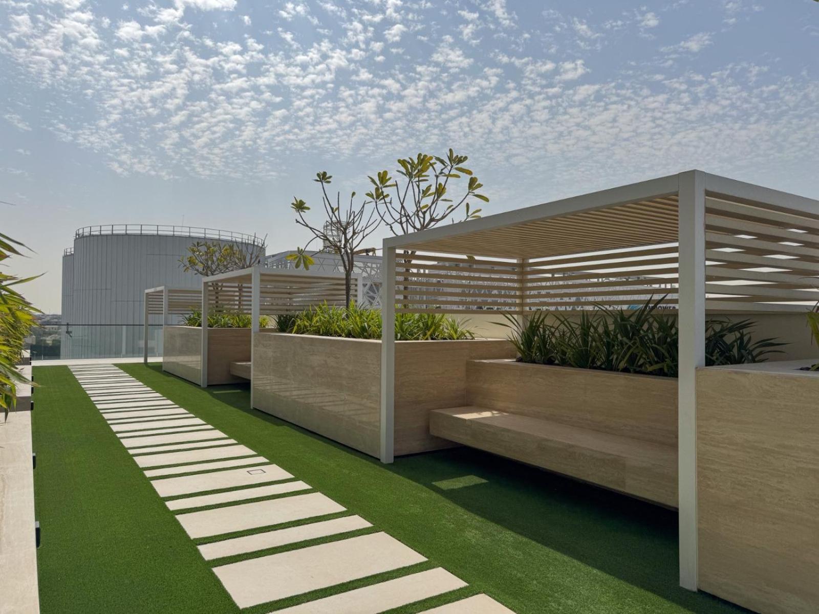 Luxe Comfort 1br In Binghatti Venus-05 * Dubai