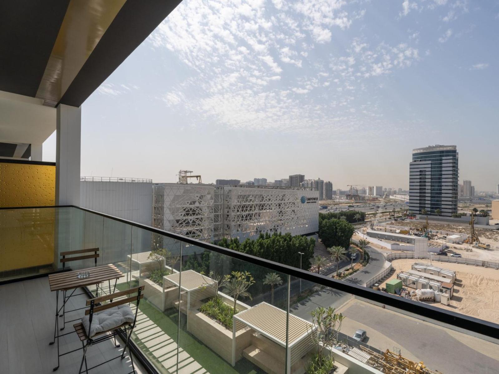 Luxe Comfort 1br In Binghatti Venus-05 * Dubai